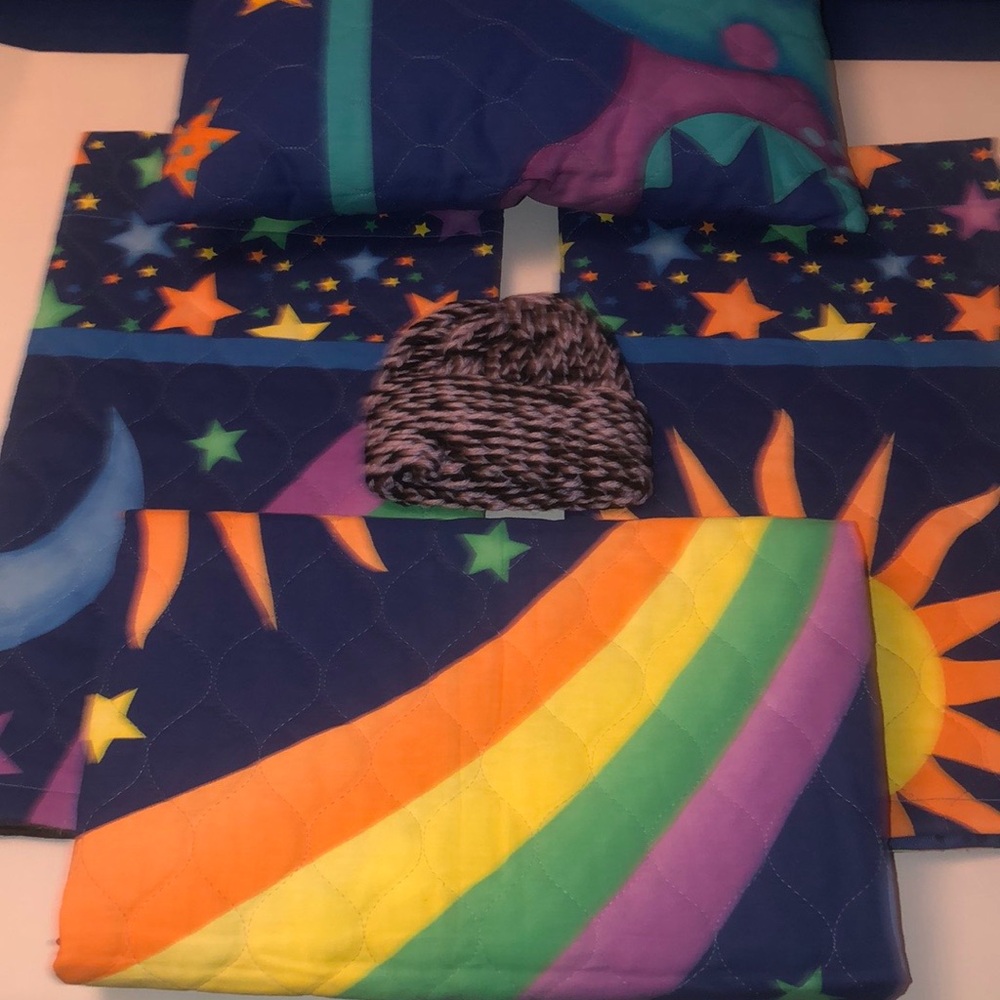 NEW 5-Pieces Over-the-Rainbow Blanket Set for Him